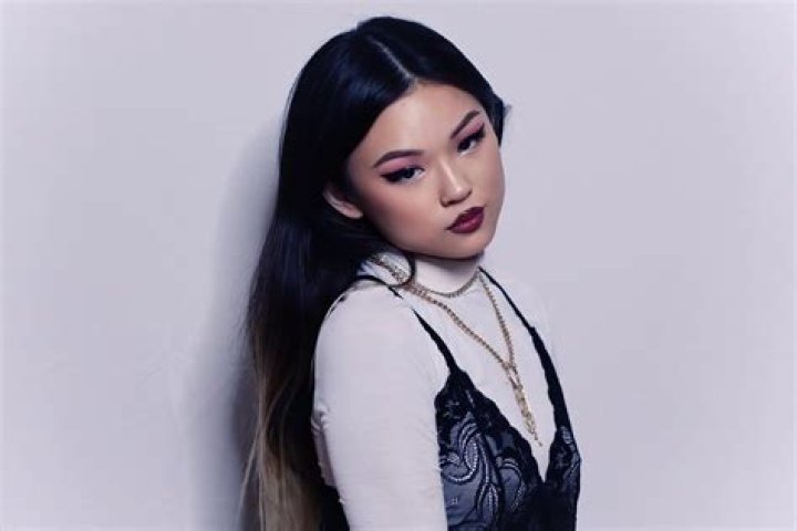Age, Wiki, Biography, Husband, Height, Family, Net Worth, Affairs