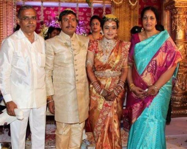 Alekhya Reddy father in law Nandamuri Mohana Krishna at his daughter wedding