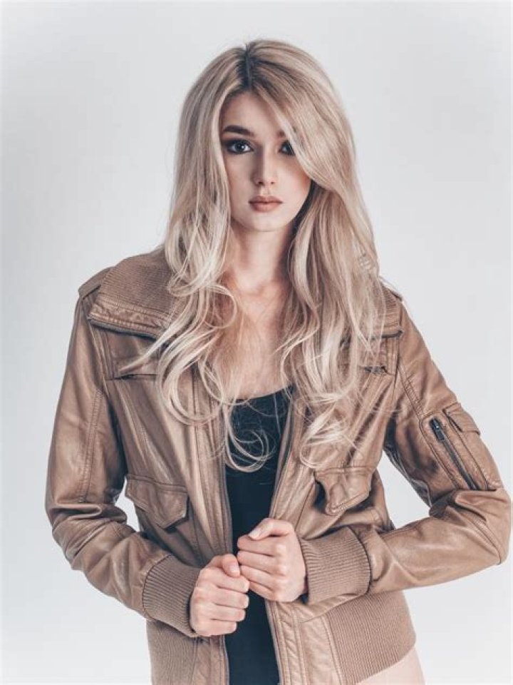 Alisa Manyonok wiki
