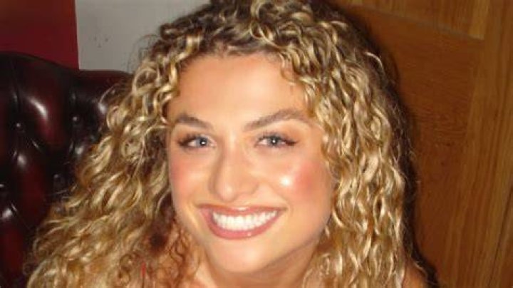 Antigoni Buxton Career- Singer, Songwriter
