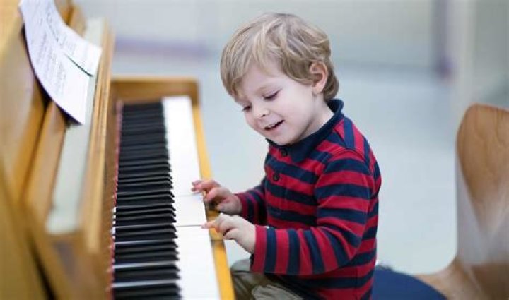 B.Lou plays Piano
