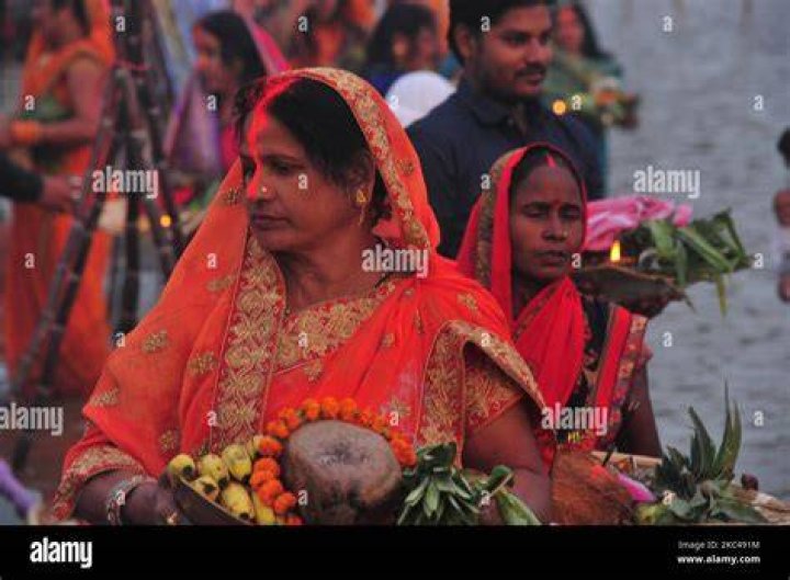 Chhath Puja Hindu Prayers In The Foam