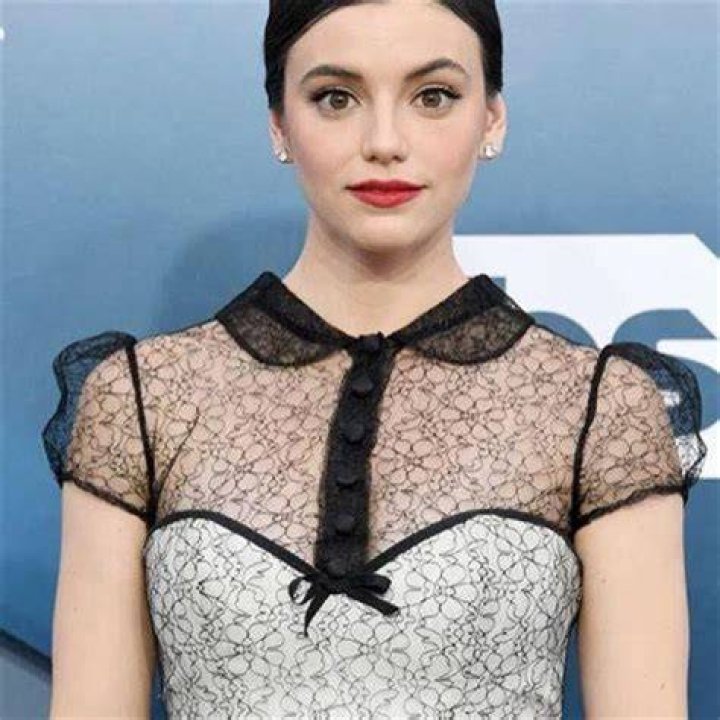 Clara Buarque Biography, Age, Height, Husband, Net Worth, Family