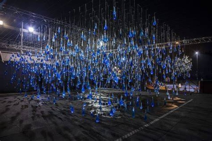 Condom Rain 1