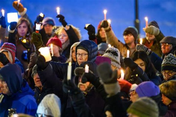 Crowd Gathers To Mourn Sam Cooke