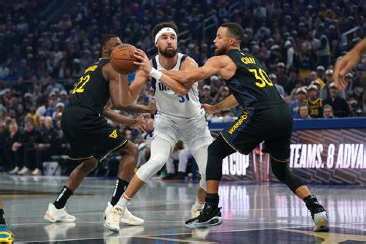 Dallas Mavericks v Golden State Warriors, Game 3