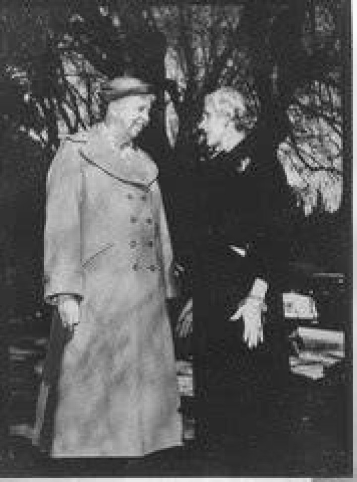 Eleanor Roosevelt And Clare Boothe Luce