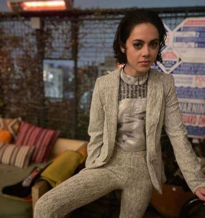 Elizabeth Scopel Height & Weight