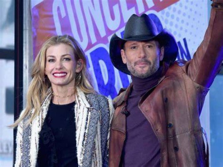 How tall is Faith Hill