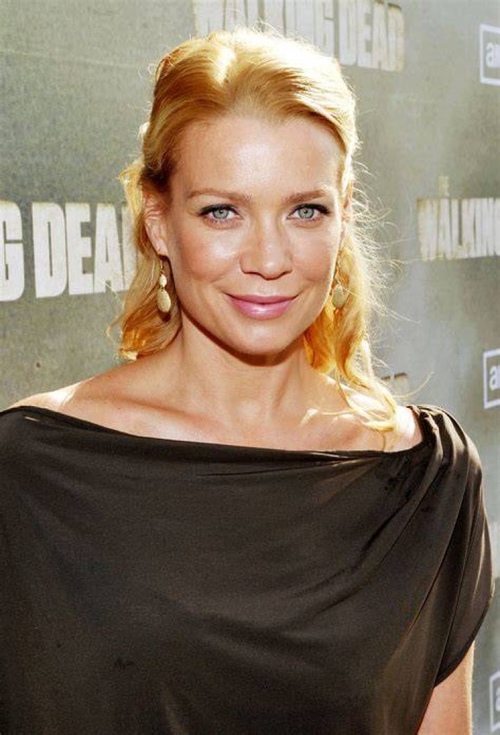 How tall is Laurie Holden