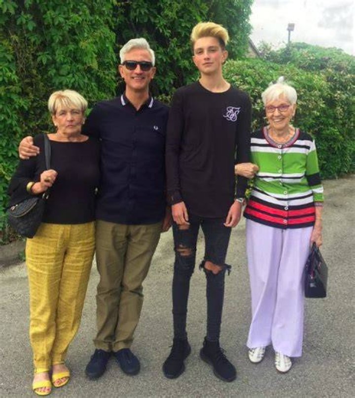 How tall is Morgz
