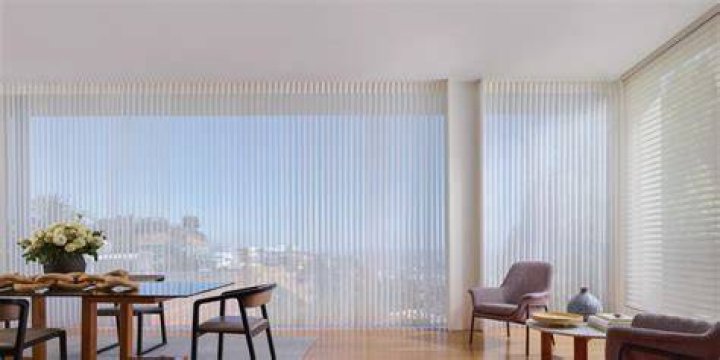 Hunter Douglas Height, Weight & Physical Appearance