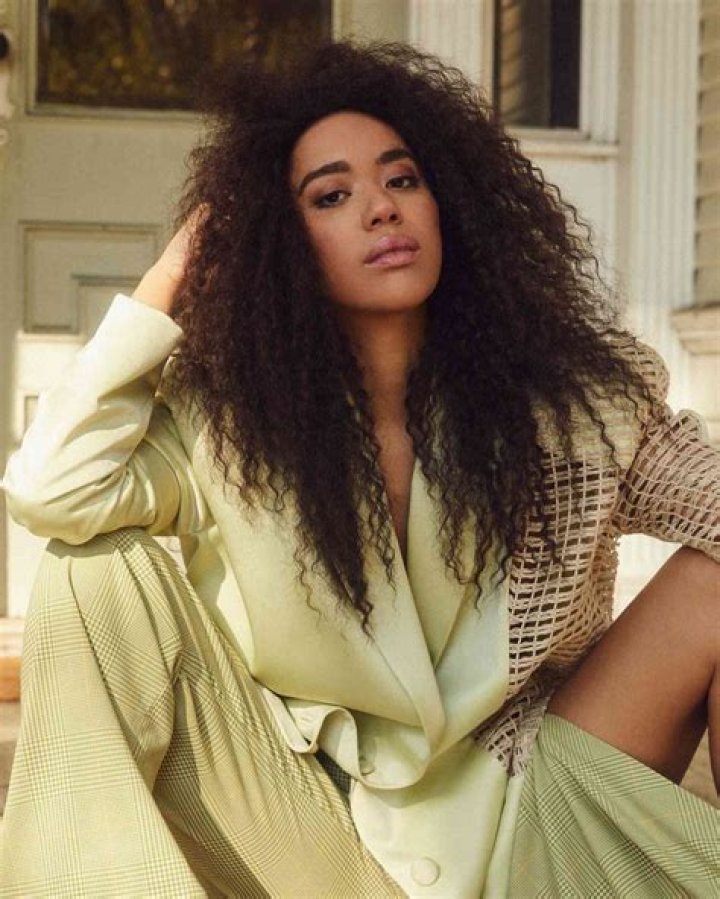 Jasmin Savoy Brown