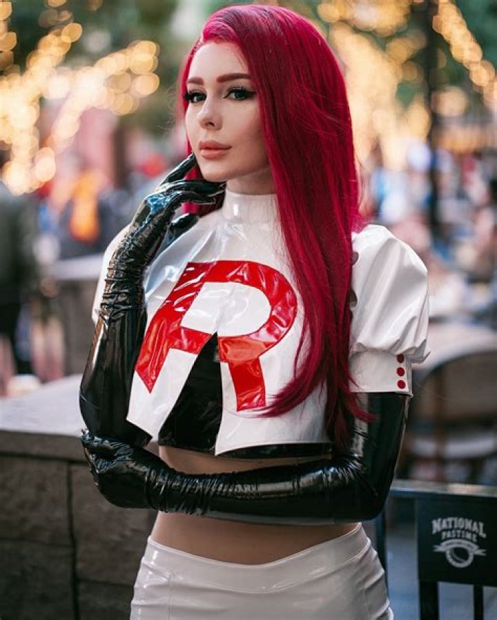 Jenna Lyn Meowri in a good shape