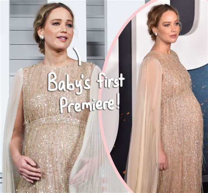 Jennifer Lawrence baby bump viral image