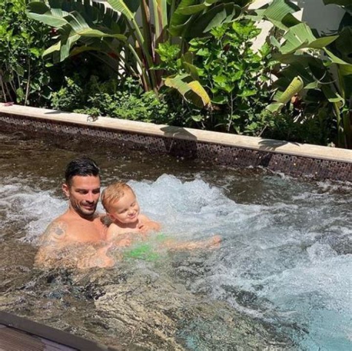 Julien Tanti does swimming with his son Tiago Tanti