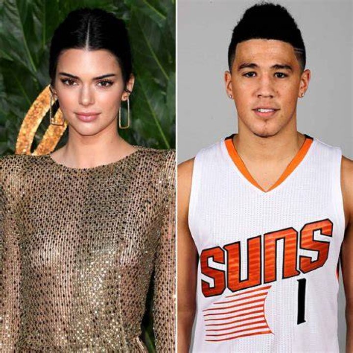 Kendall Jenner and Boyfriend Devin Booker Share Their 1st Public Kiss at NBA Game