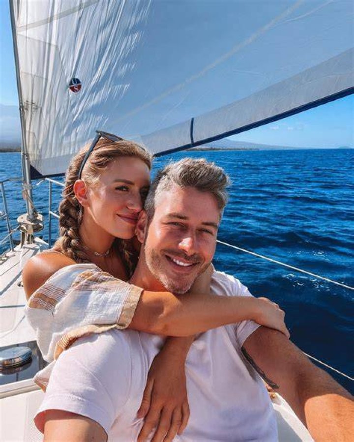 Lauren And Arie Ride In A Boat On One-On-One Date