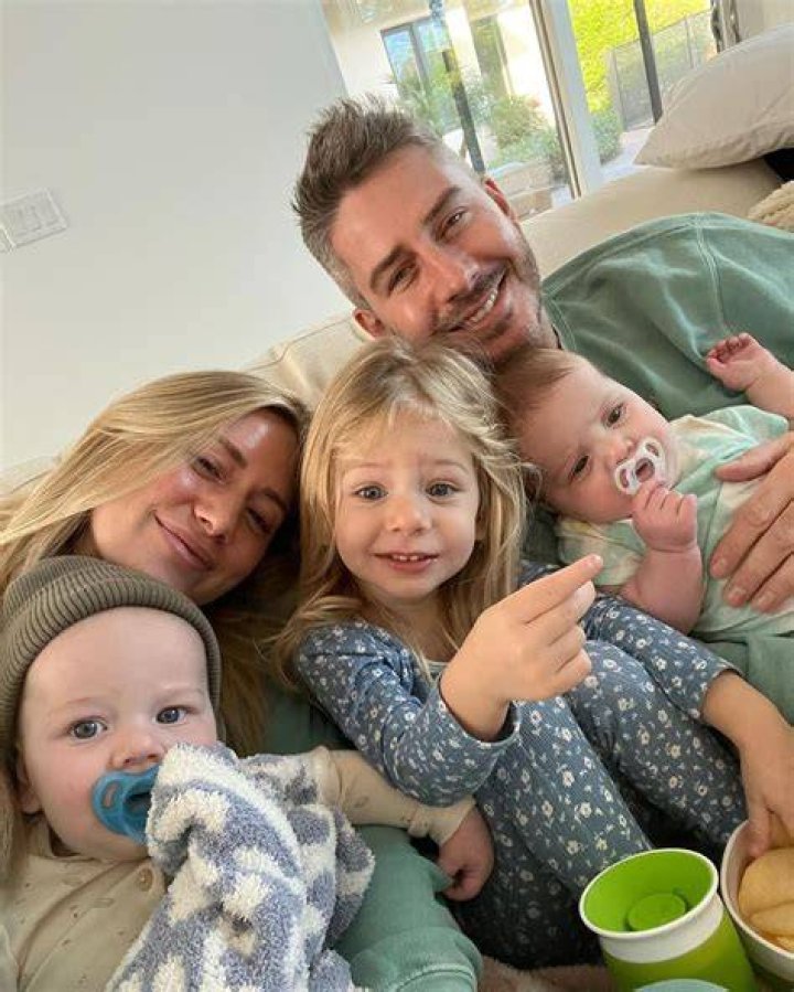Lauren And Arie's Mom Talk On The Bachelor