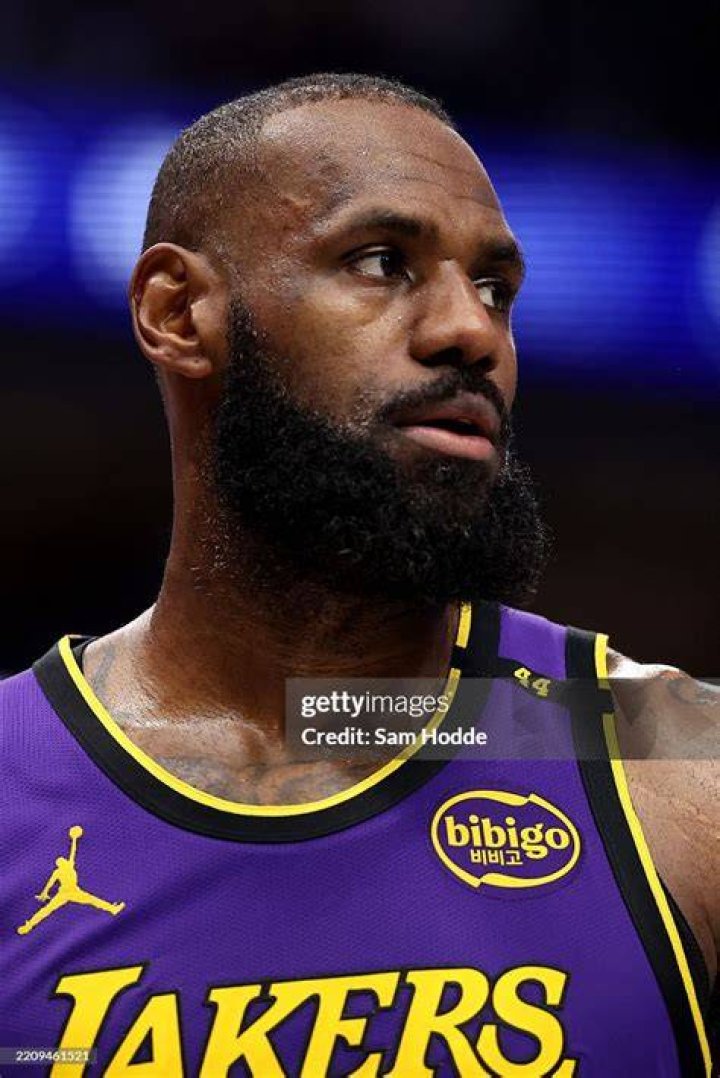 Los Angeles Lakers v Dallas Mavericks