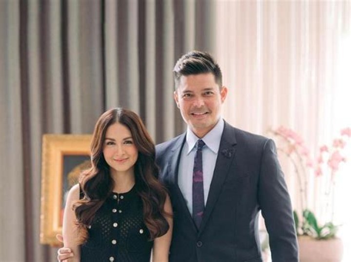 Marian Rivera with her husband and kids
