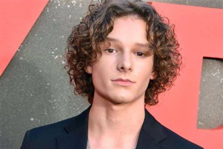 Mason Thames Biography