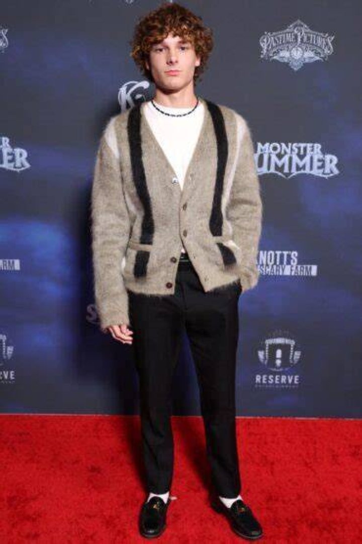Mason Thames Height, Weight & Physical Appearance