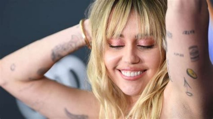Miley Cyrus New Tattoo Split Liam Hemsworth VMAs 2019