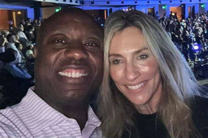 Mindy Noce is dating Tim Scott