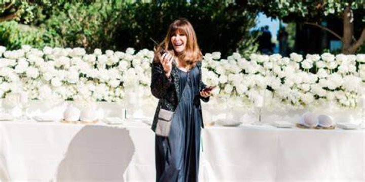 Mindy Weiss Gives Tips on Decorating a Bar