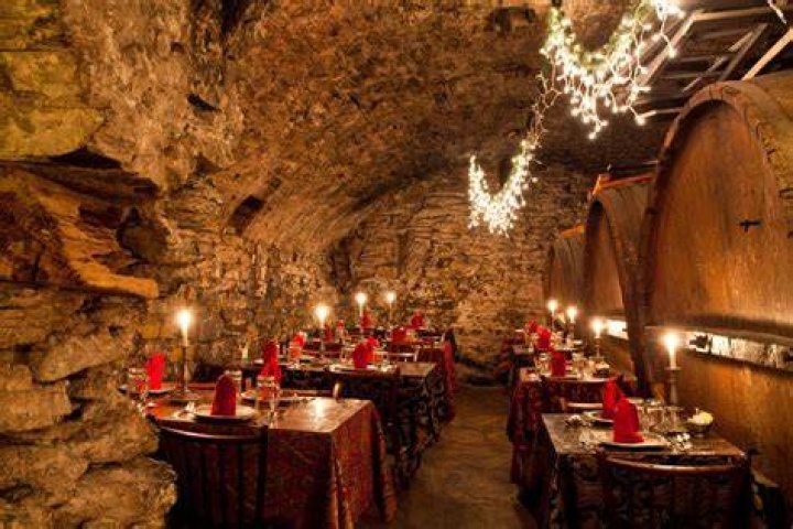 Most Bizarre Restaurants Nyotaimori