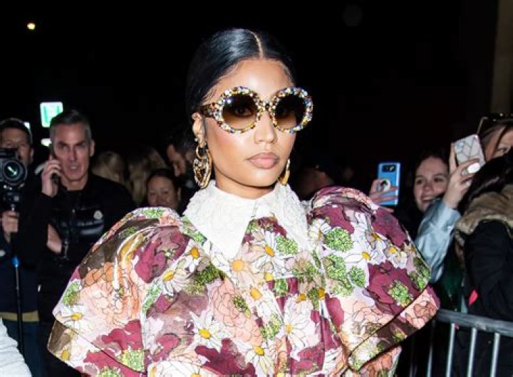 Nicki Minaj Shakes Her Booty To 