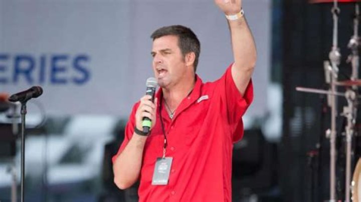 Phil Castellini Wiki & Bio (Comments)