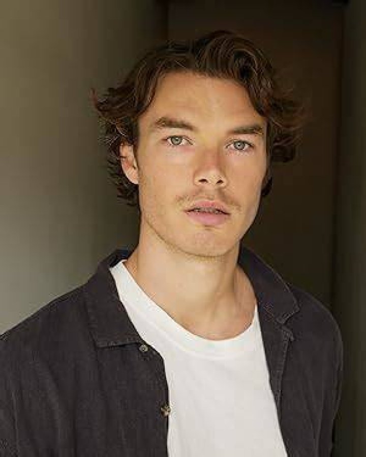 Sam Corlett Wiki & Bio