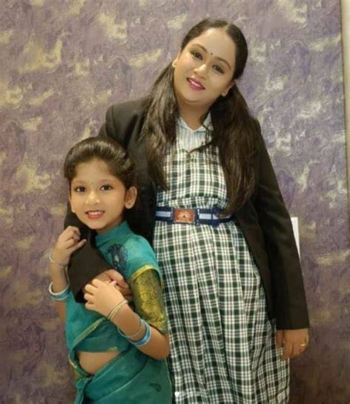 Samanvi with her mother