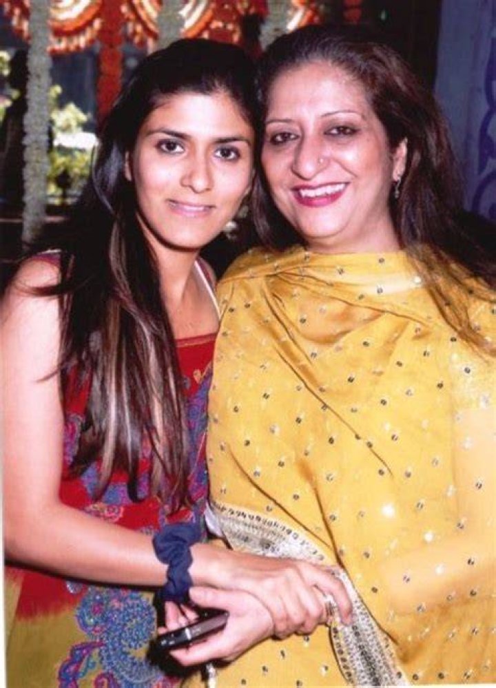 Shwetambari Soni and her mother
