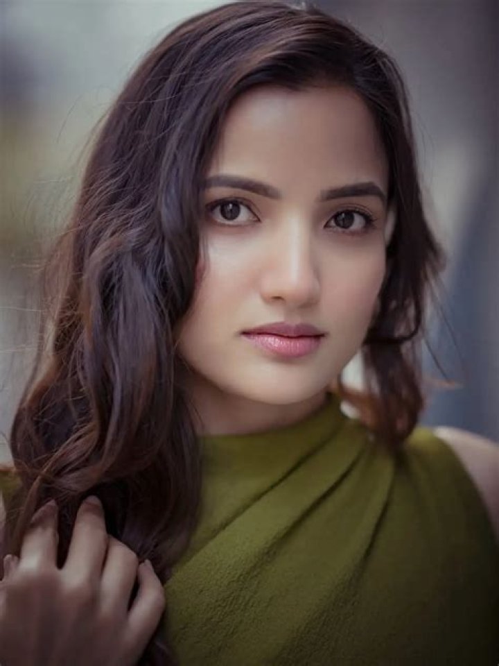 Siri Hanmanth likes animals