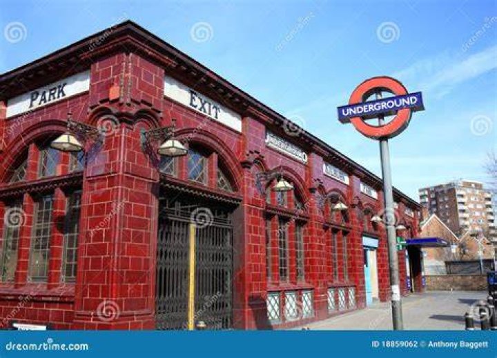 Tube Station